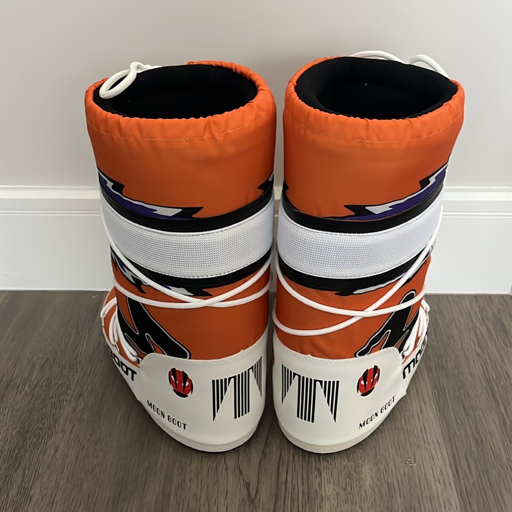 Moon Boot Icon retrobiker boot. Size 35/38. US 6. Orange. White. Black. New. - Picture 4 of 8